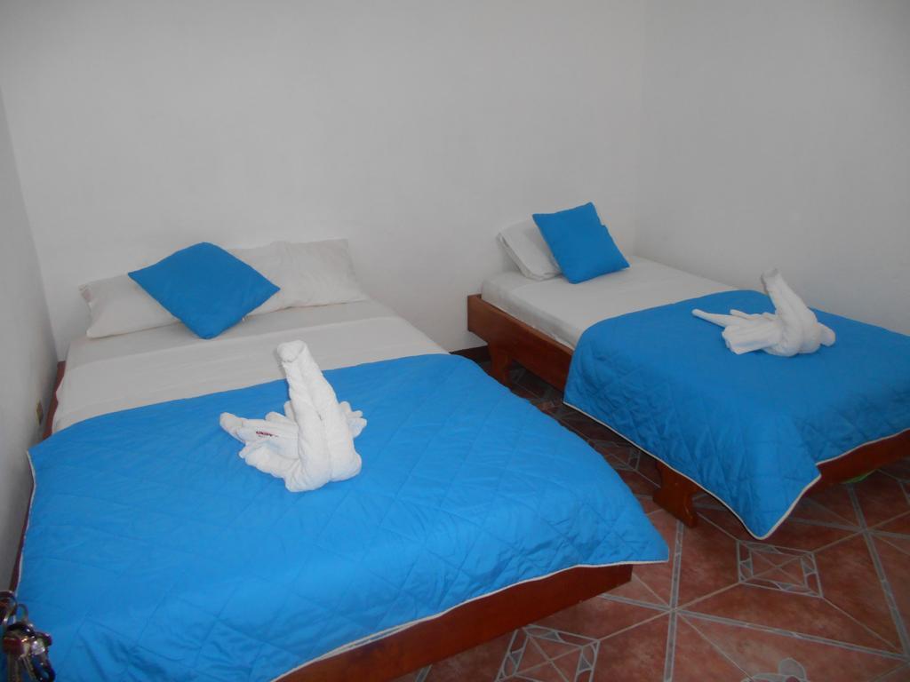 El Descanso Del Petrel Puerto Ayora  Buitenkant foto